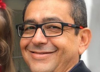 Polícia levanta hipótese de suicídio para morte de professor envenenado