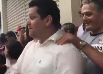 Em novo vídeo, Davi Alcolumbre aparece dançando com um homem