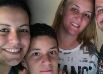 Bárbarie: filha comprou gasolina para incendiar corpos do pai, mãe e irmão