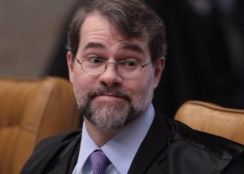 CNJ vai gastar R$ 217 mil em lanches para Toffoli voar em aviões da FAB