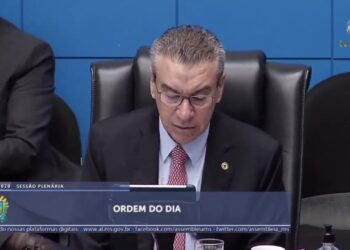 Sessões por vídeo da Assembleia expõem despreparo e desinteresse de alguns pelo cargo