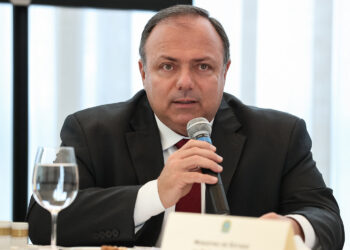 “Mandetta poderia ter usado melhor o tempo dele”, contra-ataca ministro da Saúde