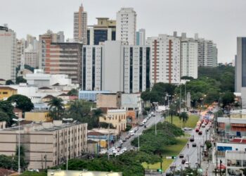 Sem medidas de impacto, finanças da capital saem do controle na gestão Trad