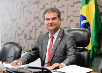 Senadores e deputados gastam R$ 1,7 milhão de dinheiro público na pandemia da Covid-19