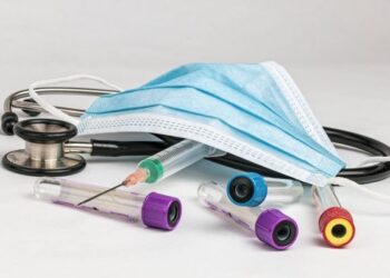 Vacina, nova cepa, segunda onda: o que esperar da pandemia em 2021