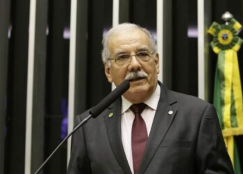 “Hoje vamos decidir se somos líderes escolhidos pelo povo ou vassalos do STF”, diz Luiz Ovando