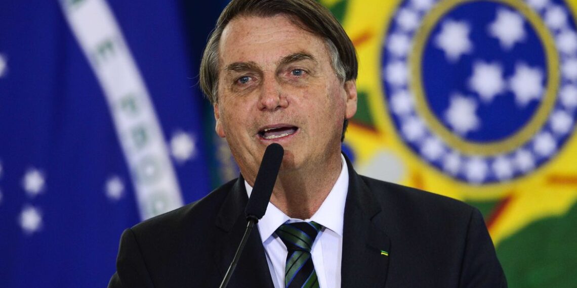 “Bolsonaro emporcalha o cargo como nenhum antecessor se atreveu a fazer”