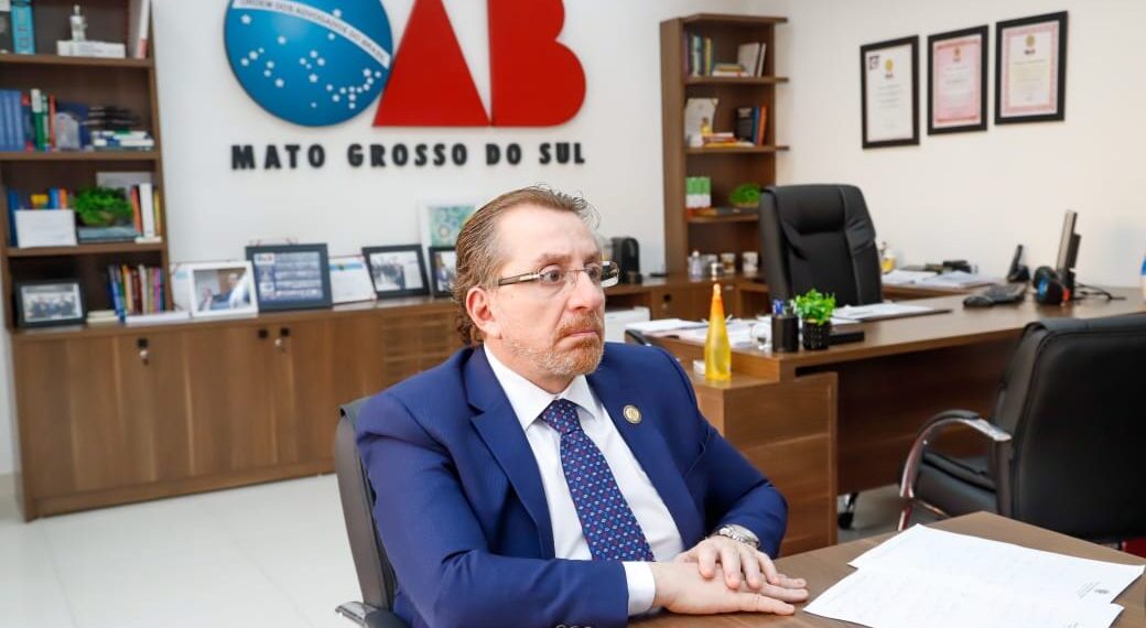 Karmouche critica STF e o silêncio da OAB sobre a prisão de deputado