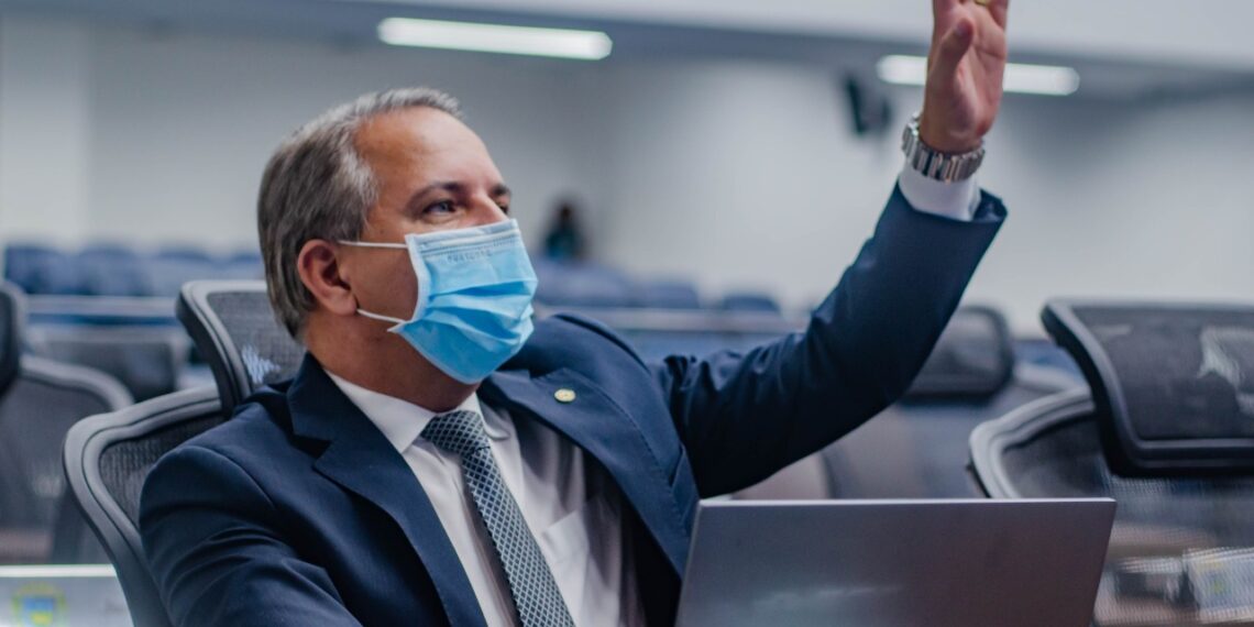 Cansado de ataques a Bolsonaro, Coronel David avisa que rebaterá oposição