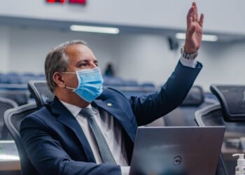 Cansado de ataques a Bolsonaro, Coronel David avisa que rebaterá oposição