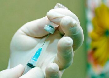 Reinaldo Azambuja assina carta em que governadores pedem mais vacinas à ONU