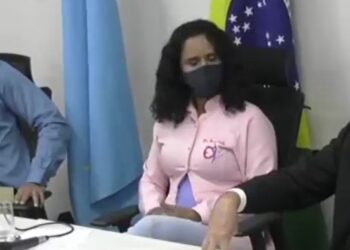 Combate à Covid-19 é prejudicado por disputa igual ao “Fla-Flu”, diz Luiz Ovando