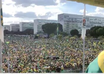 Crescimento de manifestações em apoio ao Governo preocupa adversários políticos