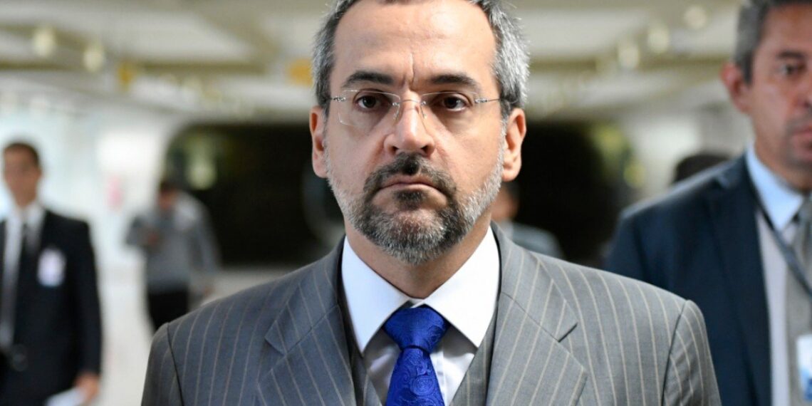 Em ataques invisíveis, perfis de bolsonaristas perdem milhares de seguidores no Twitter