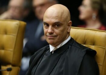 Em 2019, Moraes afastou 2 auditores que investigavam Gilmar Mendes e Toffoli
