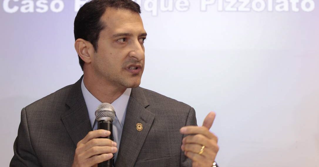 Assessor de Fux, delegado chefiou casos Adélio e sobre violação do sistema do TSE