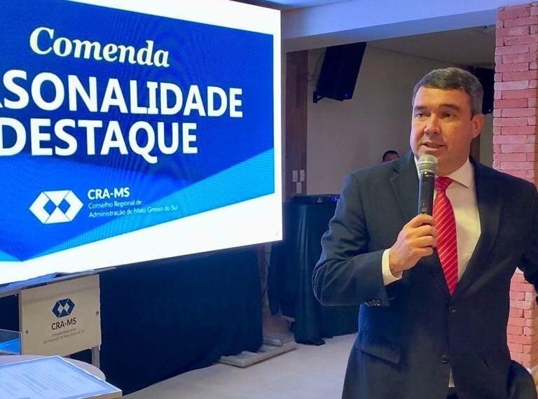Secretário de Estado recebe prêmio “Personalidade Destaque 2021”