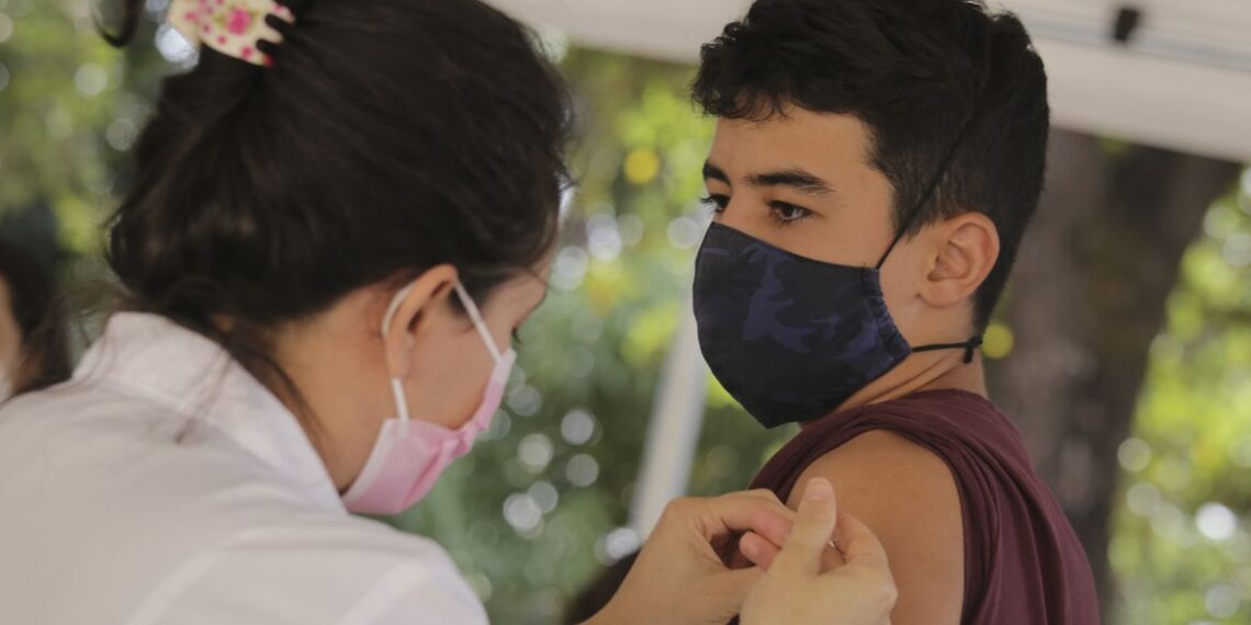 Estado já vacinou 73% dos jovens de 12 a 17 anos contra Covid-19