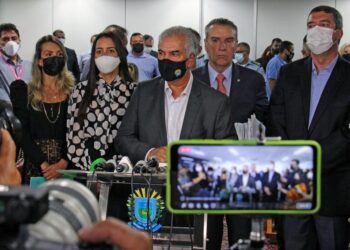 Com equilíbrio nas contas, Governo anuncia aumento de 10% a 81 mil servidores