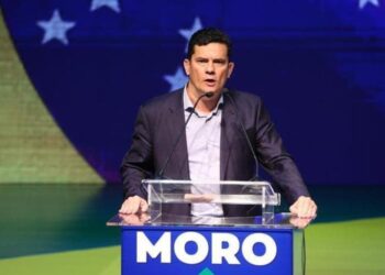 Sérgio Moro deixa o comodismo e passa a combater Lula, PT e outros opositores