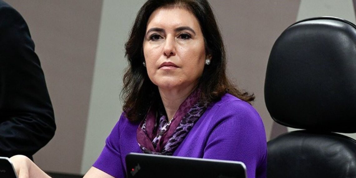 Comentarista critica duramente Simone Tebet por declaração contra Bolsonaro