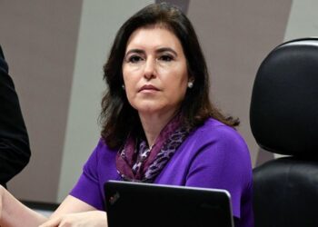 Comentarista critica duramente Simone Tebet por declaração contra Bolsonaro