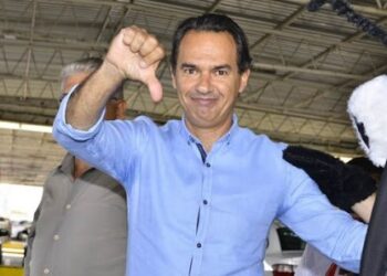 Marquinhos sai de férias e deixa capital mergulhada na maior crise da história