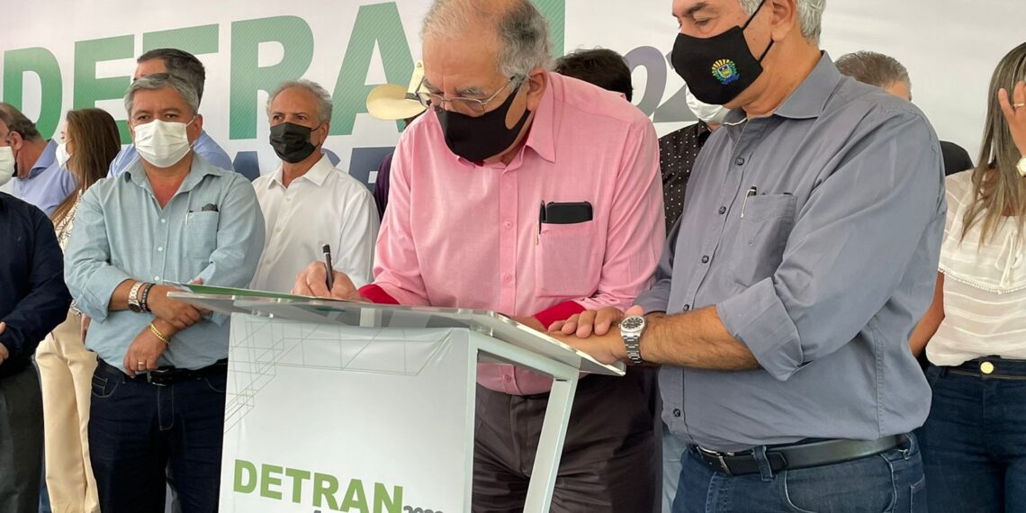 Luiz Ovando destaca programas sociais dos governos Bolsonaro e Reinaldo Azambuja