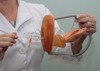 Por desleixo do prefeito, saúde fica sem mais de 30 mil kits para exame Papanicolau