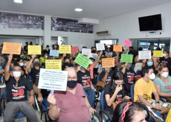 Sem dinheiro, Marquinhos faz promessa a professores com ‘bomba’ para sucessora