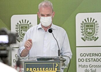 Secretário de Saúde acusa Marquinhos Trad de negligência no combate à Covid-19