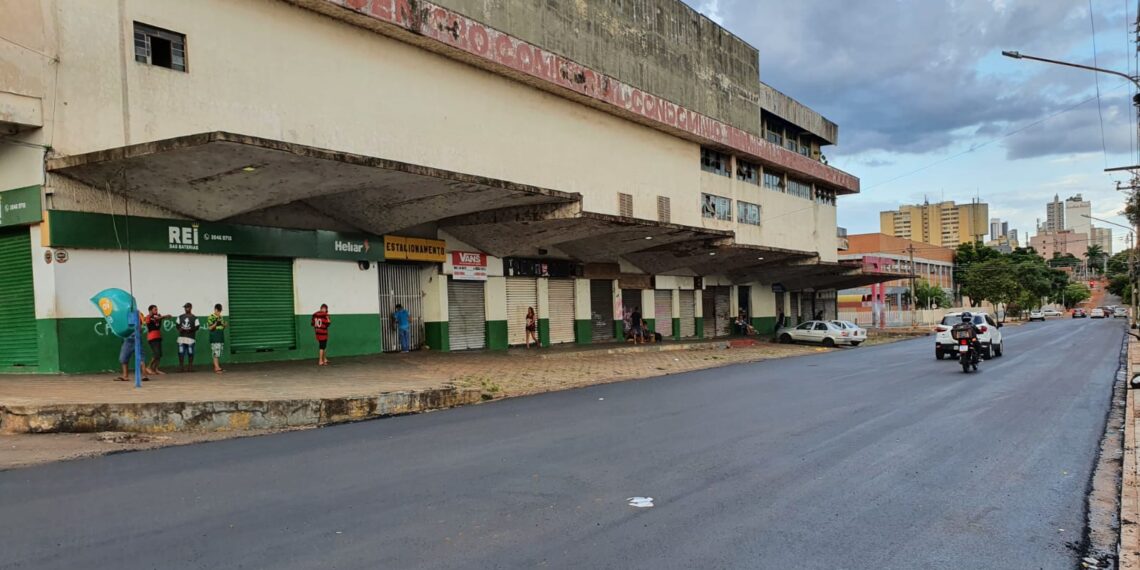 Prefeitura da Capital recupera rua morta e esquece outras mais movimentadas