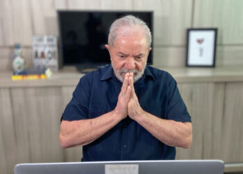 Bolsonaro passa Lula em São Paulo na pesquisa espontânea e estimulada