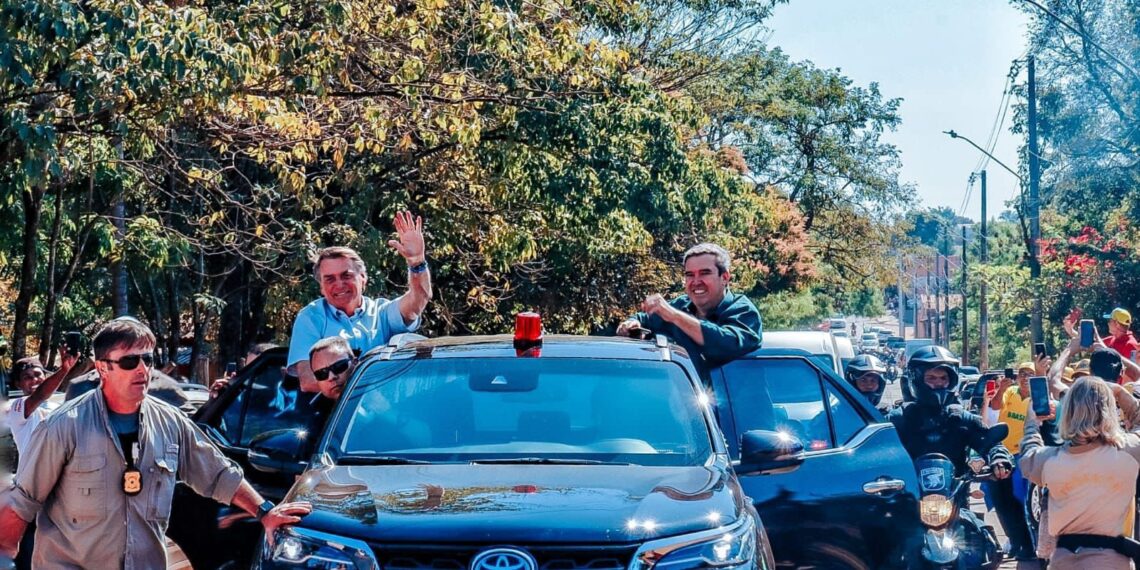 Em indireta a Contar, Bolsonaro pede paciência a jovens e sinaliza apoio a Ridel