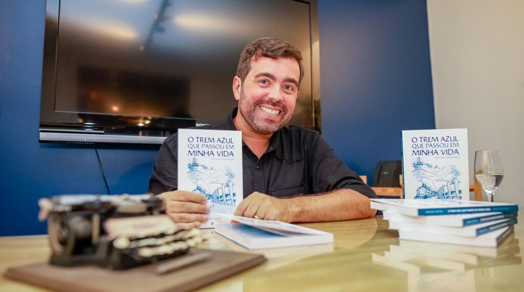 Jornalista e escritor cria agência para produzir biografias por encomenda