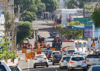Viraliza vídeo de motorista que implora pelo fim das obras em Campo Grande