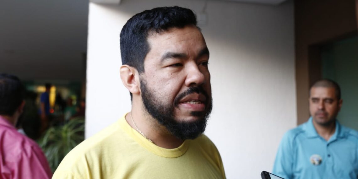 Supremo forma maioria e deputado Trutis vira réu por falso atentado