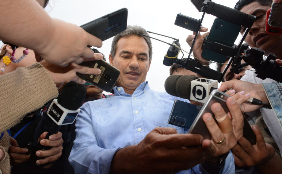 Ex-prefeito Marquinhos Trad é indiciado por três crimes sexuais pela Polícia Civil