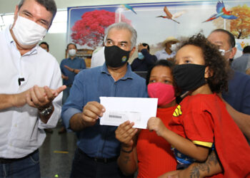 Famílias carentes do Estado recebem 13º benefício do programa Mais Social