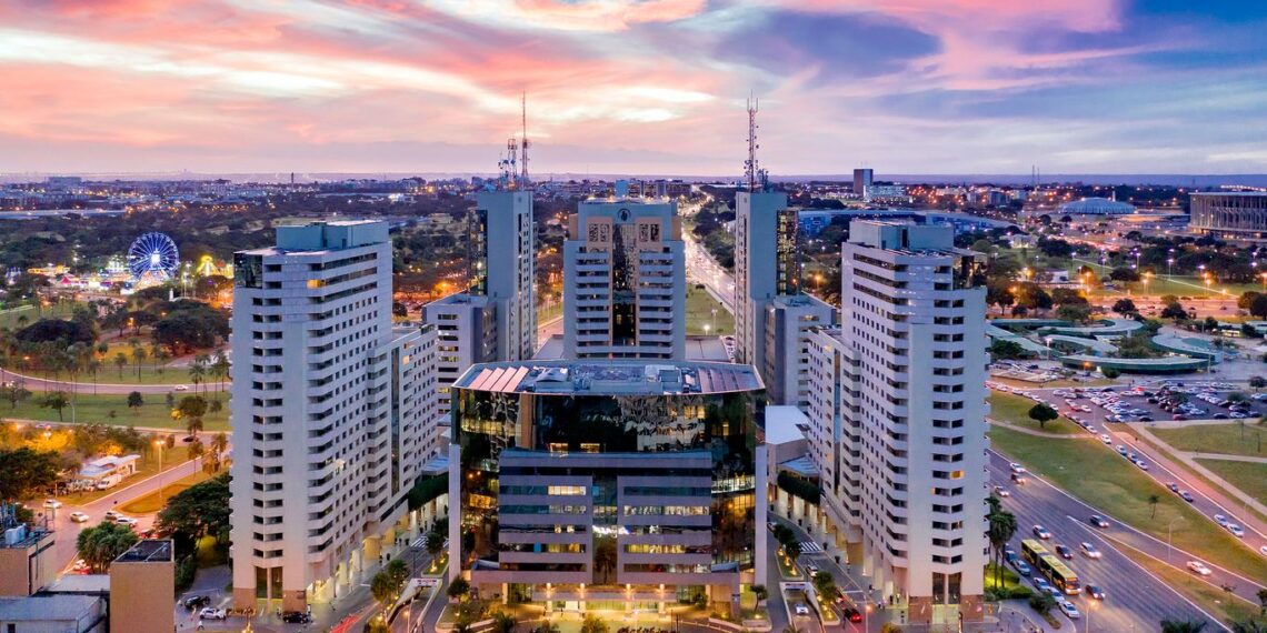 Estadia de Lula em hotel de luxo já custa mais de R$ 216 mil aos cofres públicos