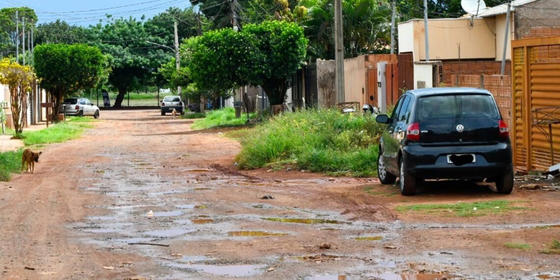 Governo anuncia início de processo para asfaltar ruas da Moreninha 4 na capital