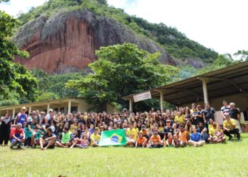 Na contramão da maioria, jovens trocam o Carnaval por encontro religioso