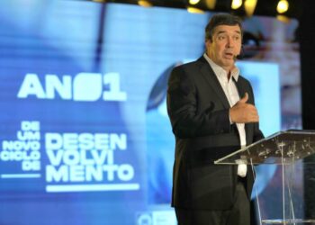 Riedel prefere anunciar medidas efetivas a explorar marketing dos “100 dias”