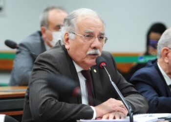 “É um governo de bárbaros, de despreparados e de corruptos”, diz Dr. Luiz Ovando