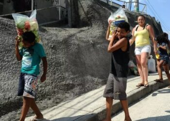 Sob Bolsonaro, Brasil teve melhor gestão da pobreza na pandemia, na América Latina