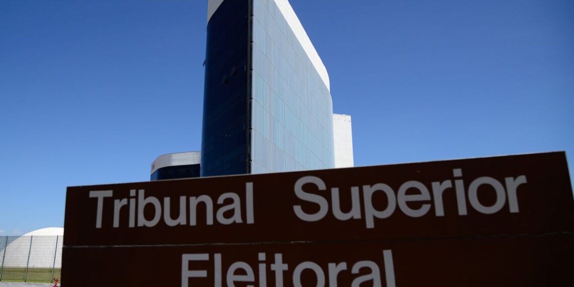 Ex-sócios de novo ministro nomeado por Lula no TSE doaram para Boulos