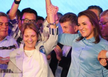 Adriane Lopes se filia ao PP, livra-se da imagem de Marquinhos e alça voo solo