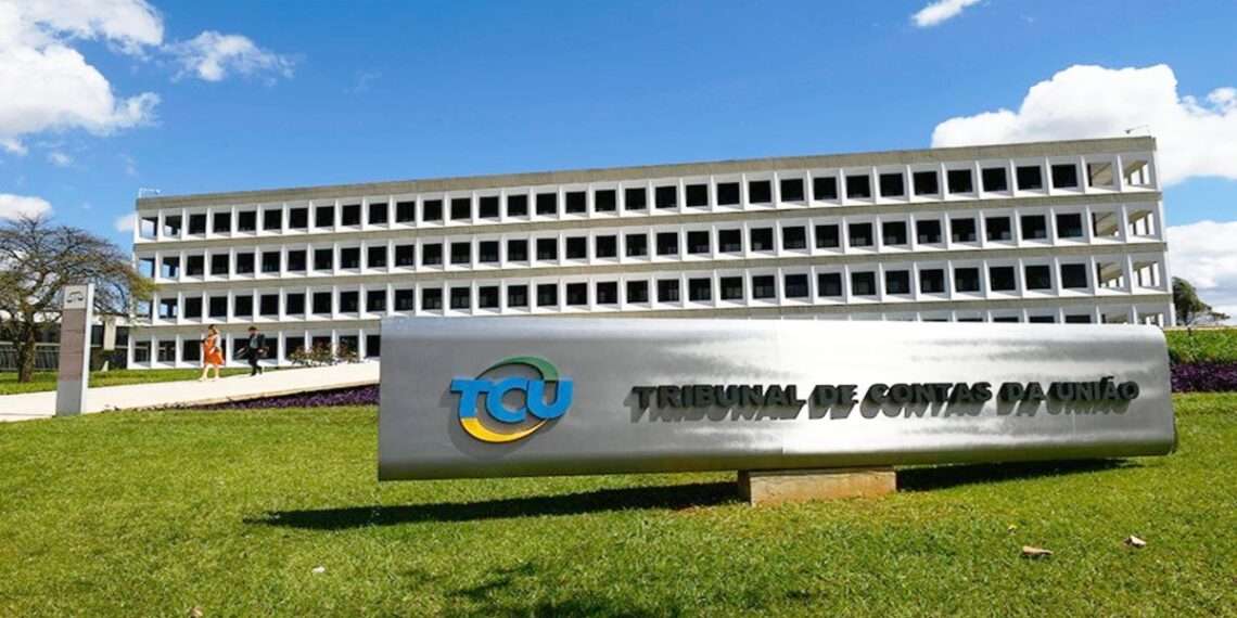 TCU aprova contas de Jair Bolsonaro e relator elogia economia no período