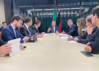 Governador recebe apoio de parlamentares para evitar perda de receita