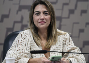 “O brasileiro vai saber que Bolsonaro é o falso Messias”, diz Soraya Thronicke